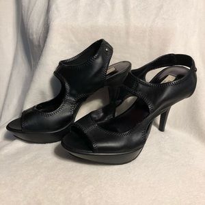 Simply Vera 5” black heels